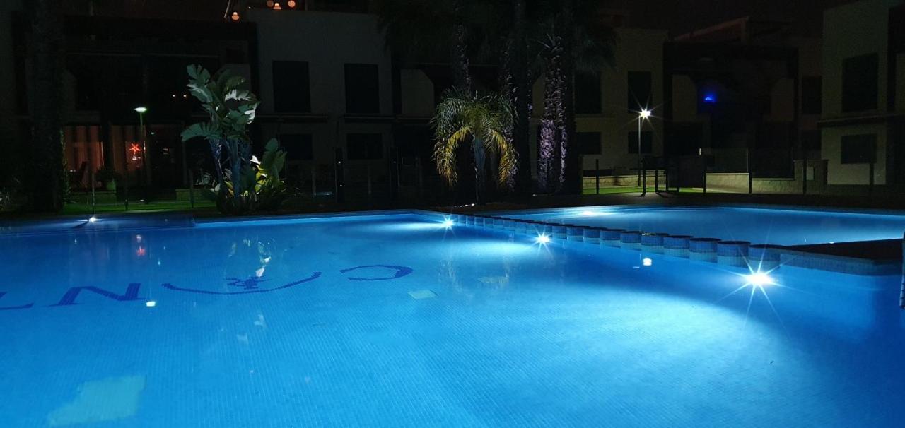 Oasis Beach オリウエラ エクステリア 写真